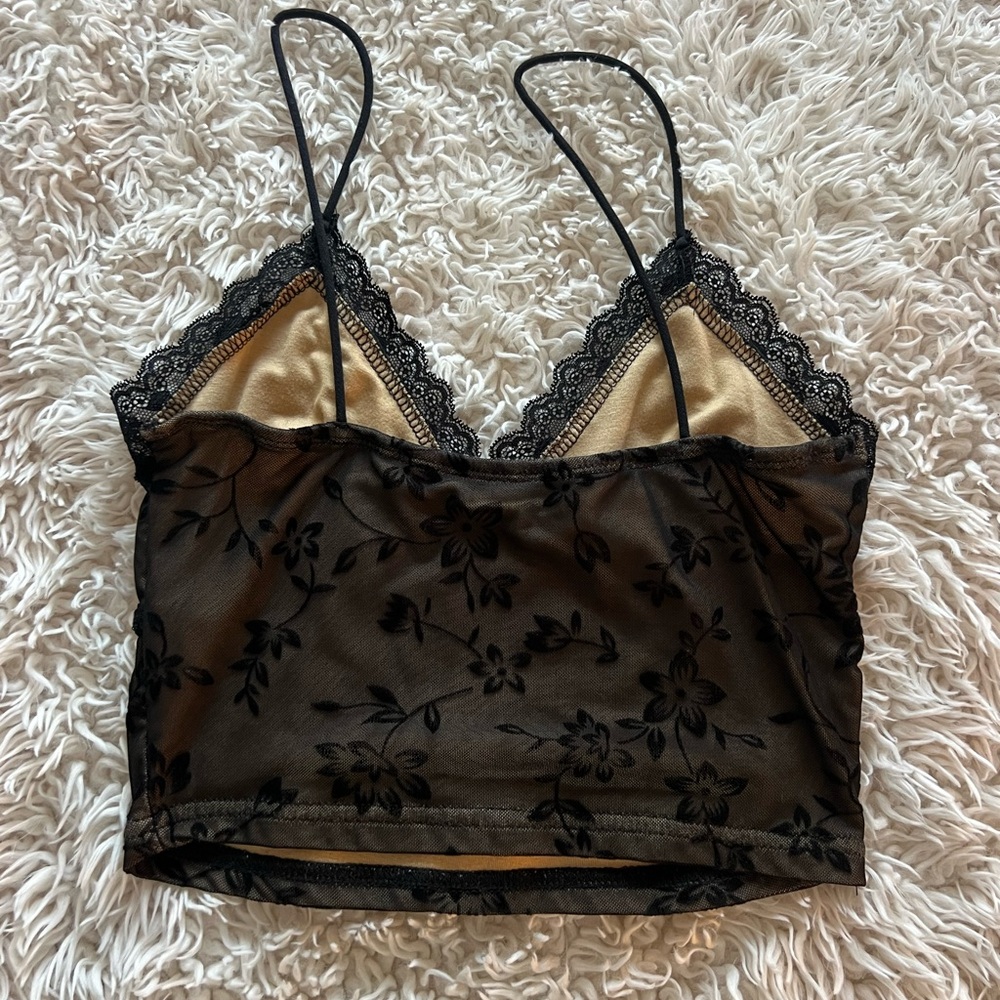 Lace Cropped Tank Top - Picture 3 of 4
